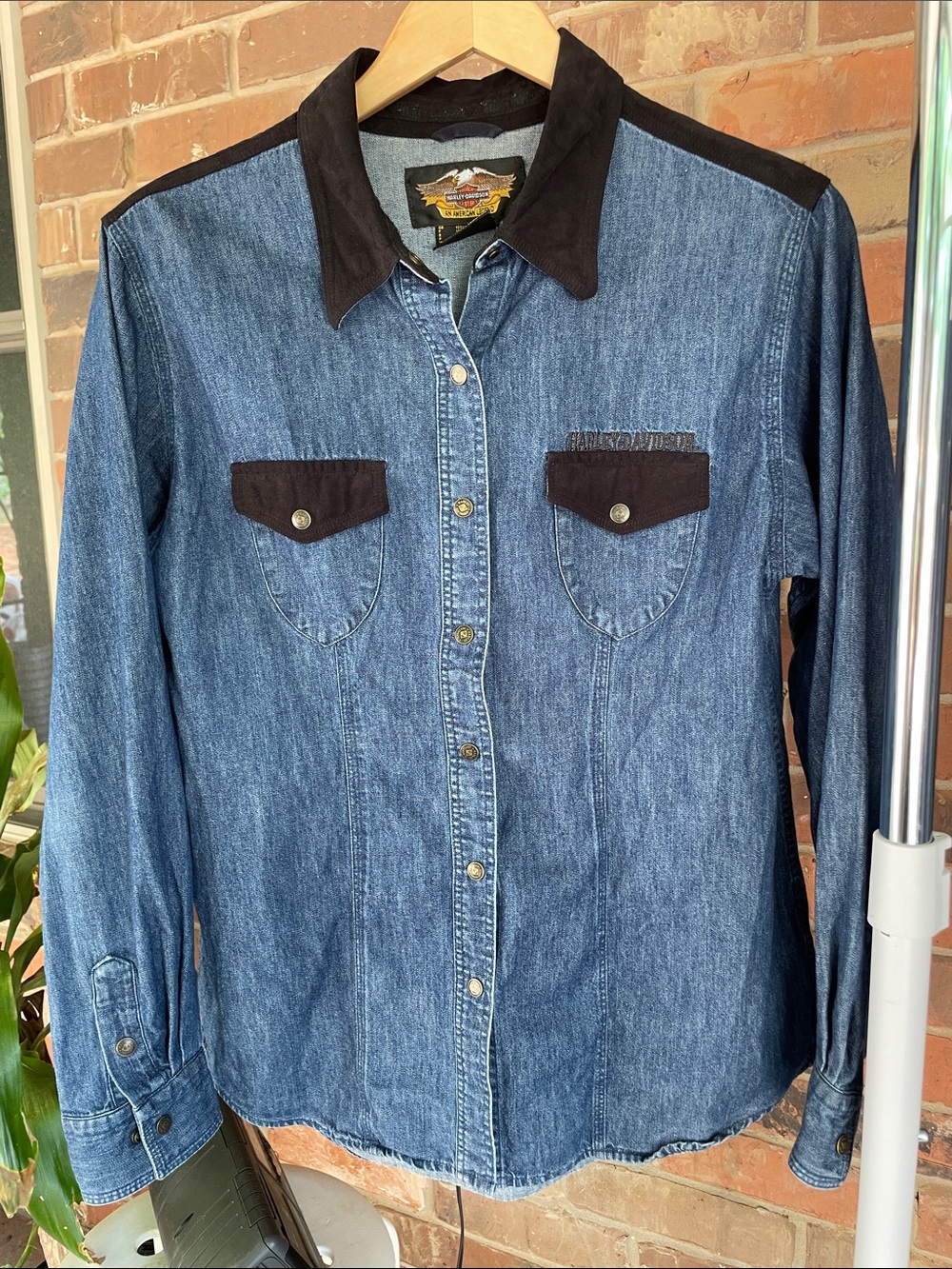 Harley-Davidson Women’s Large Blue Denim Shirt with Embroidered Eagle Patch #81